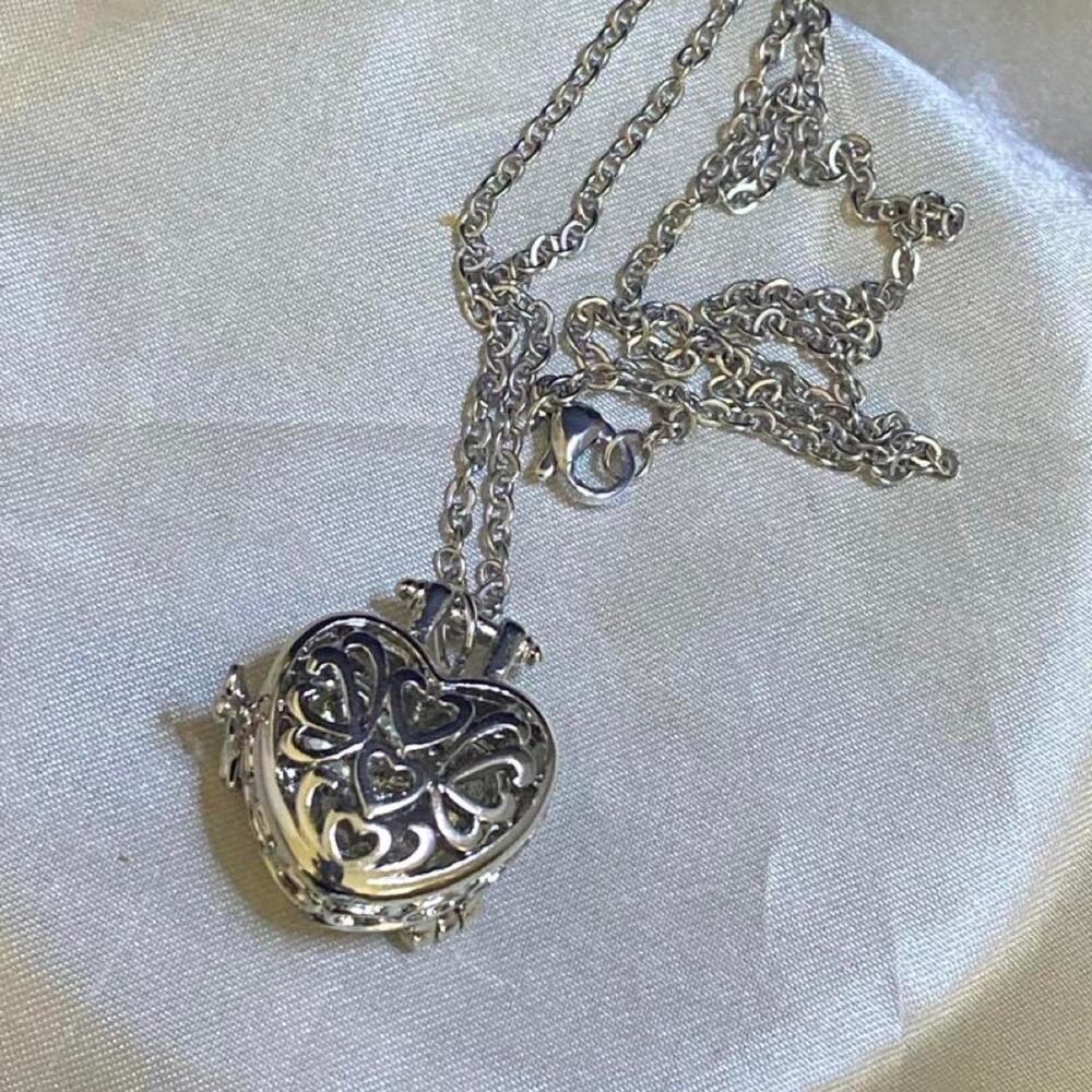 Romantic Heart Opening Locket Necklace Silver Filigree Stainless Steel Chain